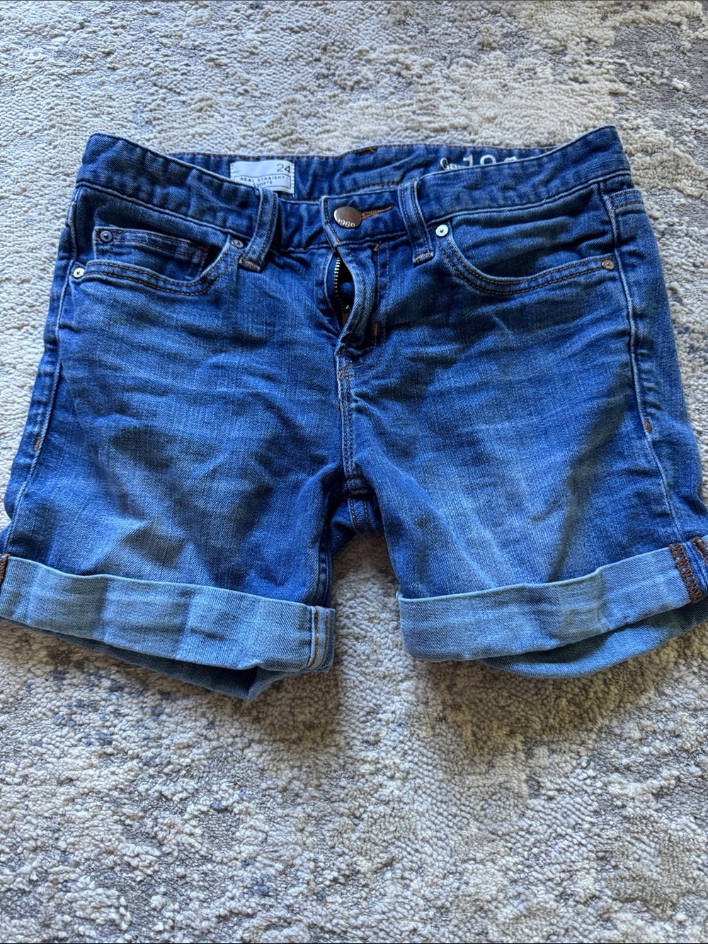 Gap real straight shorts 1969 size 25